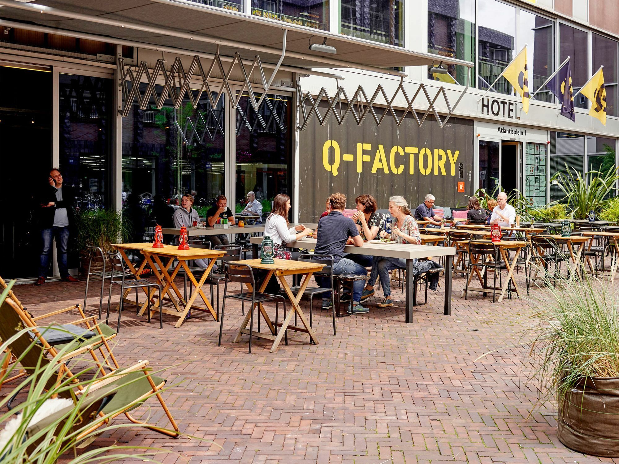 Q-Factory Hotel Amesterdão Exterior foto